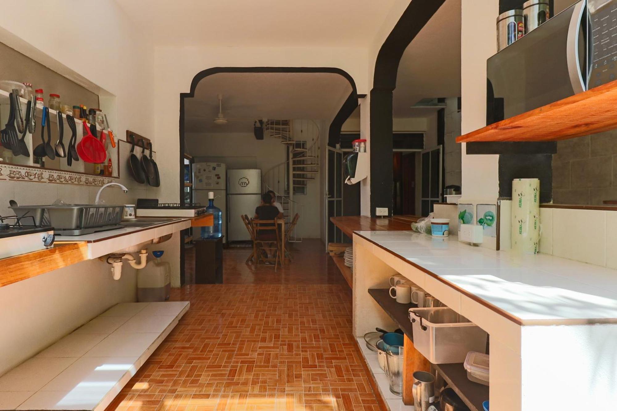 Hostel Oryx Valladolid Valladolid  Exteriör bild